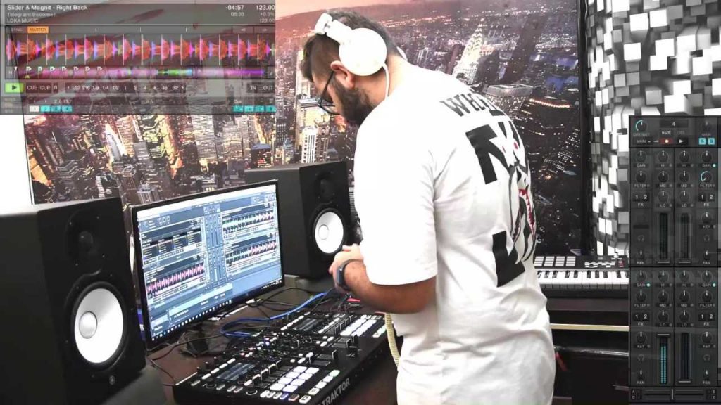 نمونه کار هنرجو فربد با کنترلر Traktor S8